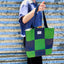 Bolso Tote reversible con cuadros verdes de Teresa