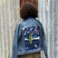 Chaqueta desértica iluminada por la luna pintada a mano